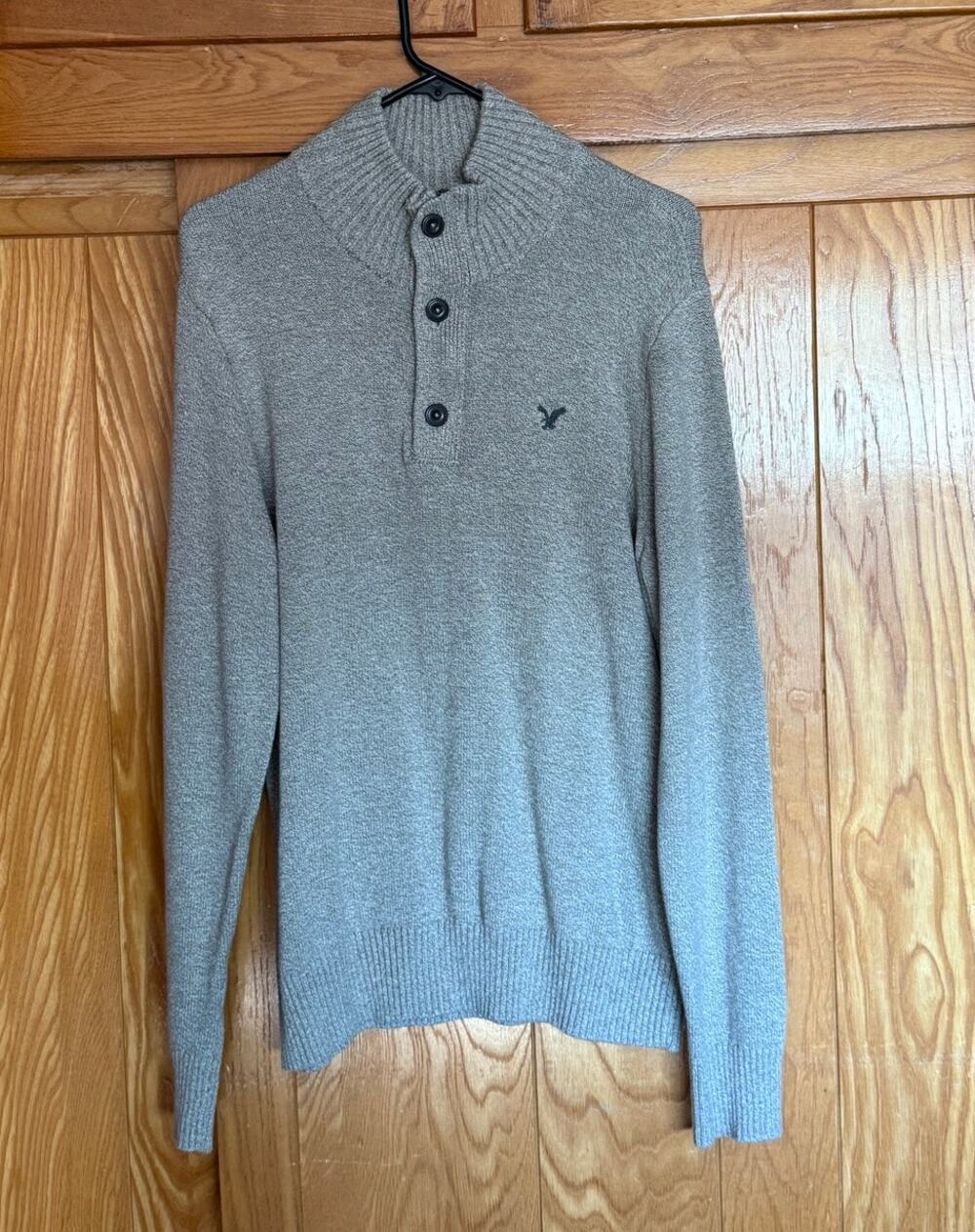 American Eagle Menās 1/4 Zip Button Mock Neck Sweater - L